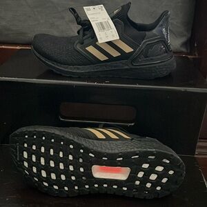 Adidas Ultraboost 20 men’s 8.5 brand new tags no box.